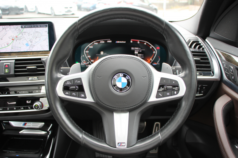 BMW X3 M40d 変更後新ｲﾝﾃﾘｱ ﾊﾟﾉﾗﾏｻﾝﾙｰﾌ BMWﾗｲﾌﾞｺｯｸﾋﾟｯﾄﾞ新HDDﾅﾋﾞｱｯﾌﾟﾙｶｰﾌﾟﾚｲ 3.0Lﾃﾞｨｰｾﾞﾙﾀｰﾎﾞ326馬力 全席ﾋｰﾀｰ茶革 ﾘｱｼｰﾄ可倒調整 ｱﾝﾋﾞｴﾝﾄﾗｲﾄ 360度ｶﾒﾗ 追従ACC HUD LEDﾍｯﾄﾞﾗｲﾄ ｵｰﾄﾊｲﾋﾞｰﾑ 2年保証