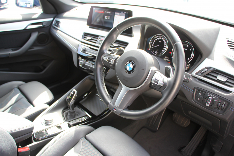 BMW X1 Xdrive18d Mｽﾎﾟｰﾂ 後期 1ｵﾅ 追従ACC LEDﾍｯﾄﾞﾗｲﾄ LEDﾃｰﾙ ﾀｯﾁﾊﾟﾈﾙ対応HDDﾅﾋﾞﾌﾙｾｸﾞTV HDMI入力端子 新ﾒｰﾀｰ Bluetooth接続 Pｱｼｽﾄ 電動ﾄﾗﾝｸ 衝突軽減ﾌﾞﾚｰｷ 車線逸脱警告 歩行者警告 専用ｴｱﾛ 2年保証
