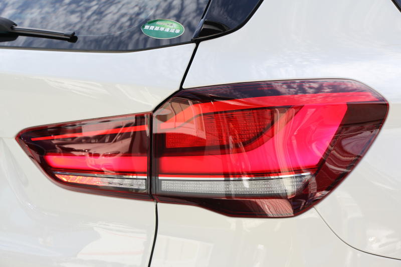 BMW X1 Xdrive18d Mｽﾎﾟｰﾂ 後期 1ｵﾅ 追従ACC LEDﾍｯﾄﾞﾗｲﾄ LEDﾃｰﾙ ﾀｯﾁﾊﾟﾈﾙ対応HDDﾅﾋﾞﾌﾙｾｸﾞTV HDMI入力端子 新ﾒｰﾀｰ Bluetooth接続 Pｱｼｽﾄ 電動ﾄﾗﾝｸ 衝突軽減ﾌﾞﾚｰｷ 車線逸脱警告 歩行者警告 専用ｴｱﾛ 2年保証