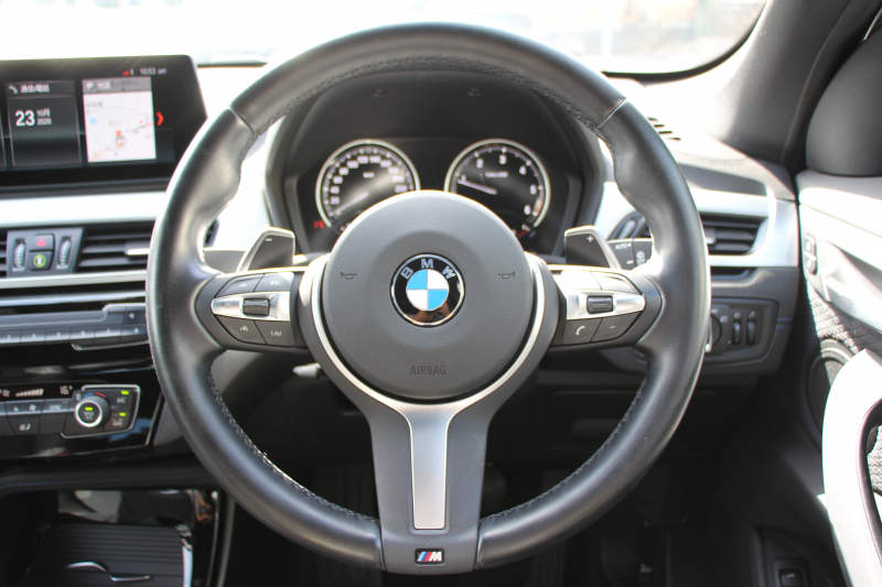 BMW X1 Xdrive18d Mｽﾎﾟｰﾂ 後期 1ｵﾅ 追従ACC LEDﾍｯﾄﾞﾗｲﾄ LEDﾃｰﾙ ﾀｯﾁﾊﾟﾈﾙ対応HDDﾅﾋﾞﾌﾙｾｸﾞTV HDMI入力端子 新ﾒｰﾀｰ Bluetooth接続 Pｱｼｽﾄ 電動ﾄﾗﾝｸ 衝突軽減ﾌﾞﾚｰｷ 車線逸脱警告 歩行者警告 専用ｴｱﾛ 2年保証