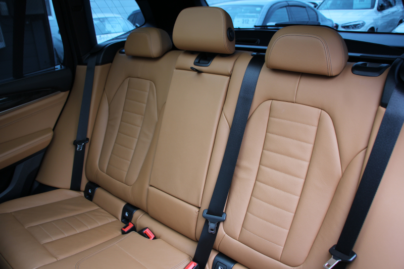 BMW X3 Xdrive20d Mｽﾎﾟｰﾂ ﾊｲﾗｲﾝ ｾﾚｸﾄP ﾊﾟﾉﾗﾏｻﾝﾙｰﾌ ﾊｰﾏﾝｶｰﾄﾞﾝ 新ｲﾝﾃﾘｱ BMWﾗｲﾌﾞｺｯｸﾋﾟｯﾄﾞ 全席ﾋｰﾀｰｺﾆｬｯｸﾚｻﾞｰ HUD 新HDDﾅﾋﾞTV ｱｯﾌﾟﾙｶｰﾌﾟﾚｲ 360度ｶﾒﾗ ﾘﾔｼｰﾄ調整 追従ACC 衝突軽減ﾌﾞﾚｰｷ 電動ﾄﾗﾝｸ 2年保証