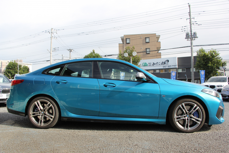 BMW 2シリーズ M235i Xdrive ｸﾞﾗﾝｸｰﾍﾟﾃﾞﾋﾞｭｰP 4WD 306馬力 ｱﾀﾞﾌﾟﾃｨﾌﾞMｻｽ Mｽﾎﾟｰﾂｼｰﾄ Mｼｰﾄﾍﾞﾙﾄ Mｽﾎﾟｰﾂﾌﾞﾚｰｷ 追従ACC 後退ｱｼｽﾄ LEDﾍｯﾄﾞﾗｲﾄ 専用18AW Applecarplay対応 HDDﾅﾋﾞPｱｼｽﾄ BMWﾗｲﾌﾞｺｯｸﾋﾟｯﾄ 2年保証