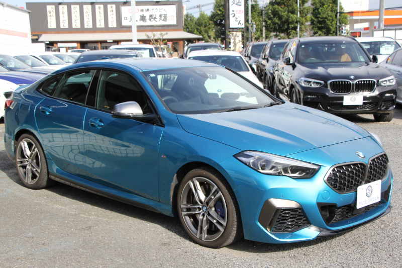 BMW 2シリーズ M235i Xdrive ｸﾞﾗﾝｸｰﾍﾟﾃﾞﾋﾞｭｰP 4WD 306馬力 ｱﾀﾞﾌﾟﾃｨﾌﾞMｻｽ Mｽﾎﾟｰﾂｼｰﾄ Mｼｰﾄﾍﾞﾙﾄ Mｽﾎﾟｰﾂﾌﾞﾚｰｷ 追従ACC 後退ｱｼｽﾄ LEDﾍｯﾄﾞﾗｲﾄ 専用18AW Applecarplay対応 HDDﾅﾋﾞPｱｼｽﾄ BMWﾗｲﾌﾞｺｯｸﾋﾟｯﾄ 2年保証