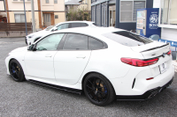 BMW 2シリーズ M235i ｸﾞﾗﾝｸｰﾍﾟXdrive 4WD 1ｵｰﾅ 本革仕様 ﾋｰﾀｰ黒革 Mｽﾎﾟｰﾂｼｰﾄ 306馬力 Eibach車高調 BBS18AW 3Ddesign&ﾏｯｸｽﾄﾝﾃﾞｻﾞｲﾝｴｱﾛ Mｼｰﾄﾍﾞﾙﾄ 追従ACC 後退ｱｼｽﾄ ﾗｲﾌﾞｺｯｸﾋﾟｯﾄ ｱｯﾌﾟﾙｶｰﾌﾟﾚｲ 置くだけ充電 LEDﾍｯﾄﾞﾗｲﾄ 2年保証