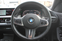 BMW 2シリーズ M235i ｸﾞﾗﾝｸｰﾍﾟXdrive 4WD ﾌﾟﾗｽﾊﾟｯｹｰｼﾞ1ｵｰﾅ 本革仕様 ﾋｰﾀｰ黒革 ｱﾀﾞﾌﾟﾃｨﾌﾞｻｽ Mｽﾎﾟｰﾂｼｰﾄ 306馬力 Mｼｰﾄﾍﾞﾙﾄ 追従ACC 後退ｱｼｽﾄ ﾗｲﾌﾞｺｯｸﾋﾟｯﾄ ｱｯﾌﾟﾙｶｰﾌﾟﾚｲ 置くだけ充電 LEDﾍｯﾄﾞﾗｲﾄ 2年保証