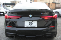 BMW 2シリーズ M235i ｸﾞﾗﾝｸｰﾍﾟXdrive 4WD ﾌﾟﾗｽﾊﾟｯｹｰｼﾞ1ｵｰﾅ 本革仕様 ﾋｰﾀｰ黒革 ｱﾀﾞﾌﾟﾃｨﾌﾞｻｽ Mｽﾎﾟｰﾂｼｰﾄ 306馬力 Mｼｰﾄﾍﾞﾙﾄ 追従ACC 後退ｱｼｽﾄ ﾗｲﾌﾞｺｯｸﾋﾟｯﾄ ｱｯﾌﾟﾙｶｰﾌﾟﾚｲ 置くだけ充電 LEDﾍｯﾄﾞﾗｲﾄ 2年保証