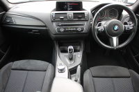 BMW 2シリーズ 220i ｸｰﾍﾟMｽﾎﾟｰﾂ 衝突軽減ﾌﾞﾚｰｷ 車線逸脱警告 歩行者警告 ﾌﾞﾚｰｷ付ｸﾙｺﾝ ﾀｯﾁﾊﾟｯﾄﾞ対応HDDﾅﾋﾞBｶﾒﾗ 専用ｴｱﾛ 17AW ｼ-ﾄﾒﾓﾘ- ｽﾏｰﾄｷｰ 直噴ﾀｰﾎﾞ8速AT ﾐﾗｰETC Bluetooth接続 2年保証