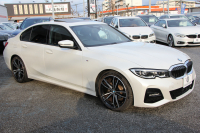 BMW 3シリーズ 320i Mｽﾎﾟｰﾂ ｺﾝﾌｫｰﾄ&ﾃﾞﾋﾞｭｰP 真珠色 ｻﾝﾙｰﾌ ﾋｰﾀｰ黒革 ｵﾌﾟｼｮﾝ19AW LEDﾍｯﾄﾞﾗｲﾄ DｱｼｽﾄPRO 追従ACC ｽﾃｱﾘﾝｸﾞ&ﾚｰﾝｱｼｽﾄ BMWﾗｲﾌﾞｺｯｸﾋﾟｯﾄ 電動ﾄﾗﾝｸ ｱｯﾌﾟﾙｶｰﾌﾟﾚｲ HDDﾅﾋﾞﾜｲﾔﾚｽ充電 Hifiｽﾋﾟｰｶｰ 2年保証