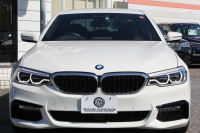 BMW 5シリーズ 540i Mｽﾎﾟｰﾂ 走行6000km 直6ﾀｰﾎﾞ340馬力 ｺﾝﾌｫｰﾄ&ｲﾉﾍﾞｰｼｮﾝP 全ﾋｰﾀｰ黒革 ﾏｯｻｰｼﾞﾍﾞﾝﾁﾚｰﾀｰ ﾃﾞｨｽﾌﾟﾚｲｷｰ&ﾘﾓｰﾄﾊﾟｰｷﾝｸﾞｼﾞｪｽﾁｬｰC 置くだけ充電 液晶ﾒｰﾀｰ HUD 追ACC LEDﾍｯﾄﾞﾗｲﾄ ﾀｯﾁ画面ﾅﾋﾞTV 2年保証