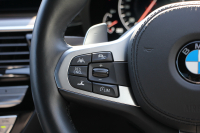 BMW 5シリーズ 530i Mｽﾎﾟｰﾂ 型式変更後ﾓﾃﾞﾙ 高出力 252馬力 新液晶ﾒｰﾀｰ 全ﾋｰﾀｰ黒革 追従ACC HUD ｽﾃｱﾘﾝｸﾞｻﾎﾟｰﾄ ﾀｯﾁ画面ﾅﾋﾞTV 360度ﾊﾟﾉﾗﾏｶﾒﾗ ｱｸﾃｨﾌﾞPDC緊急ﾌﾞﾚｰｷ LEDﾍｯﾄﾞﾗｲﾄ ｵｰﾄﾊｲﾋﾞｰﾑ 電動ﾄﾗﾝｸ 2年保証