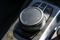 BMW 5シリーズ 530i Mｽﾎﾟｰﾂ 型式変更後ﾓﾃﾞﾙ 高出力 252馬力 新液晶ﾒｰﾀｰ 全ﾋｰﾀｰ黒革 追従ACC HUD ｽﾃｱﾘﾝｸﾞｻﾎﾟｰﾄ ﾀｯﾁ画面ﾅﾋﾞTV 360度ﾊﾟﾉﾗﾏｶﾒﾗ ｱｸﾃｨﾌﾞPDC緊急ﾌﾞﾚｰｷ LEDﾍｯﾄﾞﾗｲﾄ ｵｰﾄﾊｲﾋﾞｰﾑ 電動ﾄﾗﾝｸ 2年保証