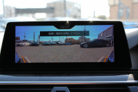 BMW 5シリーズ 530i Mｽﾎﾟｰﾂ 型式変更後ﾓﾃﾞﾙ 高出力 252馬力 新液晶ﾒｰﾀｰ 全ﾋｰﾀｰ黒革 追従ACC HUD ｽﾃｱﾘﾝｸﾞｻﾎﾟｰﾄ ﾀｯﾁ画面ﾅﾋﾞTV 360度ﾊﾟﾉﾗﾏｶﾒﾗ ｱｸﾃｨﾌﾞPDC緊急ﾌﾞﾚｰｷ LEDﾍｯﾄﾞﾗｲﾄ ｵｰﾄﾊｲﾋﾞｰﾑ 電動ﾄﾗﾝｸ 2年保証