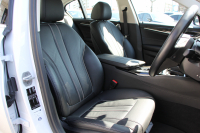 BMW 5シリーズ 530i ﾗｸﾞｼﾞｭｱﾘｰ ｲﾉﾍﾞｰｼｮﾝP 1ｵｰﾅ 真珠色 HUD ﾃﾞｨｽﾌﾟﾚｲｷｰ ﾘﾓｰﾄﾊﾟｰｷﾝｸﾞｼﾞｪｽﾁｬｰC 全ﾋｰﾀｰ黒革 追従ACC ｽﾃｱﾘﾝｸﾞｻﾎﾟｰﾄ LEDﾍｯﾄﾞﾗｲﾄ ｵｰﾄﾊｲﾋﾞｰﾑ ﾀｯﾁ画面HDDﾅﾋﾞTV 360度ｶﾒﾗ 電動ﾄﾗﾝｸ PDC緊急ﾌﾞﾚｰｷ 2年保証