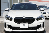 BMW 1シリーズ M135i Xdrive ﾃﾞﾋﾞｭｰP 4WD ﾊﾟﾉﾗﾏｻﾝﾙｰﾌ ﾋｰﾀｰ黒革 Mｽﾎﾟｰﾂｼｰﾄ ｵﾌﾟｼｮﾝ18AW 306馬力 ｱﾀﾞﾌﾟﾃｨﾌﾞｻｽ Mｼｰﾄﾍﾞﾙﾄ ｺﾝﾌｫｰﾄP ﾗｲﾌﾞｺｯｸﾋﾟｯﾄ 追ACC 電動ﾄﾗﾝｸ ｱｯﾌﾟﾙｶｰﾌﾟﾚｲ 純正ﾅﾋﾞPｱｼｽﾄ LEDﾍｯﾄﾞﾗｲﾄ 衝突軽減ﾌﾞﾚｰｷ 2年保証