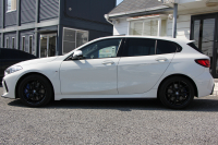 BMW 1シリーズ M135i Xdrive ﾃﾞﾋﾞｭｰP 4WD ﾊﾟﾉﾗﾏｻﾝﾙｰﾌ ﾋｰﾀｰ黒革 Mｽﾎﾟｰﾂｼｰﾄ ｵﾌﾟｼｮﾝ18AW 306馬力 ｱﾀﾞﾌﾟﾃｨﾌﾞｻｽ Mｼｰﾄﾍﾞﾙﾄ ｺﾝﾌｫｰﾄP ﾗｲﾌﾞｺｯｸﾋﾟｯﾄ 追ACC 電動ﾄﾗﾝｸ ｱｯﾌﾟﾙｶｰﾌﾟﾚｲ 純正ﾅﾋﾞPｱｼｽﾄ LEDﾍｯﾄﾞﾗｲﾄ 衝突軽減ﾌﾞﾚｰｷ 2年保証