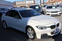 BMW 3シリーズ 320d Mｽﾎﾟｰﾂ 後期 新ｴﾝｼﾞﾝ ｻﾝﾙｰﾌ ｼｰﾄﾋｰﾀｰ ﾀｯﾁ画面HDDﾅﾋﾞMﾊﾟﾌｫｰﾏﾝｽﾌﾛﾝﾄｽﾎﾟｲﾗｰ ﾄﾗﾝｸｽﾎﾟｲﾗｰ LEDﾍｯﾄﾞﾗｲﾄ 追従ACC ﾚｰﾝﾁｪﾝｼﾞ警告 衝突軽減ﾌﾞﾚｰｷ 車線逸脱警告 歩行者警告 2年保証