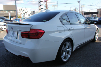 BMW 3シリーズ 320d Mｽﾎﾟｰﾂ 後期 新ｴﾝｼﾞﾝ ｻﾝﾙｰﾌ ｼｰﾄﾋｰﾀｰ ﾀｯﾁ画面HDDﾅﾋﾞMﾊﾟﾌｫｰﾏﾝｽﾌﾛﾝﾄｽﾎﾟｲﾗｰ ﾄﾗﾝｸｽﾎﾟｲﾗｰ LEDﾍｯﾄﾞﾗｲﾄ 追従ACC ﾚｰﾝﾁｪﾝｼﾞ警告 衝突軽減ﾌﾞﾚｰｷ 車線逸脱警告 歩行者警告 2年保証