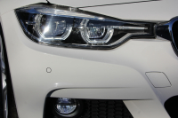 BMW 3シリーズ 320d Mｽﾎﾟｰﾂ 後期 新ｴﾝｼﾞﾝ ｻﾝﾙｰﾌ ｼｰﾄﾋｰﾀｰ ﾀｯﾁ画面HDDﾅﾋﾞMﾊﾟﾌｫｰﾏﾝｽﾌﾛﾝﾄｽﾎﾟｲﾗｰ ﾄﾗﾝｸｽﾎﾟｲﾗｰ LEDﾍｯﾄﾞﾗｲﾄ 追従ACC ﾚｰﾝﾁｪﾝｼﾞ警告 衝突軽減ﾌﾞﾚｰｷ 車線逸脱警告 歩行者警告 2年保証