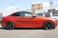 BMW 2シリーズ M240i ｸｰﾍﾟ後期 ｻﾝﾙｰﾌ ﾋｰﾀｰ黒革 340馬力 直6ﾀｰﾎﾞ可変Mｻｽﾍﾟﾝｼｮﾝ LEDﾍｯﾄﾞﾗｲﾄ&LEDﾃｰﾙ 追従ACC ﾀｯﾁ画面HDDﾅﾋﾞPｱｼｽﾄ Bｶﾒﾗ 衝突軽減ﾌﾞﾚｰｷ 車線逸脱警告 歩行者警告 ﾊﾟﾄﾞﾙｼﾌﾄ ｽﾏｰﾄｷｰ 専用ｴｱﾛ 18AW 2年保証