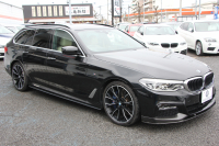BMW 5シリーズ 530i ﾂｰﾘﾝｸﾞMｽﾎﾟｰﾂ ﾃﾞﾋﾞｭｰP 1ｵｰﾅ 252馬力 全ﾋｰﾀｰﾍﾞｰｼﾞｭ本革 ｿﾌﾄｸﾛｰｽﾞﾄﾞｱ HUD ｼﾞｪｽﾁｬｰC 追従ACC ｽﾃｱﾘﾝｸﾞｻﾎﾟｰﾄ ｵﾌﾟｼｮﾝ20AW LEDﾍｯﾄﾞﾗｲﾄ ｵｰﾄﾊｲﾋﾞｰﾑ ﾀｯﾁ画面HDDﾅﾋﾞTV 2年保証