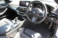 BMW 5シリーズ 523d Mｽﾎﾟｰﾂ ﾊｲﾗｲﾝ 1ｵｰﾅ 全ﾋｰﾀｰ黒革 HUD 新ﾃﾞｻﾞｲﾝ液晶ﾒｰﾀｰ LEDﾍｯﾄﾞﾗｲﾄ ｵｰﾄﾊｲﾋﾞｰﾑ 追従ACC ﾚｰﾝﾁｪﾝｼﾞ警告 ｽﾃｱﾘﾝｸﾞｻﾎﾟｰﾄ 電動ﾄﾗﾝｸ ﾀｯﾁ画面HDDﾅﾋﾞTV 360度ｶﾒﾗ 専用ｴｱﾛ 19AW 2年保証