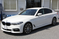 BMW 5シリーズ 523d Mｽﾎﾟｰﾂ ﾊｲﾗｲﾝ 1ｵｰﾅ 全ﾋｰﾀｰ黒革 HUD 新ﾃﾞｻﾞｲﾝ液晶ﾒｰﾀｰ LEDﾍｯﾄﾞﾗｲﾄ ｵｰﾄﾊｲﾋﾞｰﾑ 追従ACC ﾚｰﾝﾁｪﾝｼﾞ警告 ｽﾃｱﾘﾝｸﾞｻﾎﾟｰﾄ 電動ﾄﾗﾝｸ ﾀｯﾁ画面HDDﾅﾋﾞTV 360度ｶﾒﾗ 専用ｴｱﾛ 19AW 2年保証