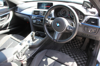 BMW 3シリーズ 320i Mｽﾎﾟｰﾂ 後期LCI 変更後新ｴﾝｼﾞﾝ ﾚﾑｽﾏﾌﾗｰ LEDﾍｯﾄﾞﾗｲﾄ&ﾃｰﾙ 追従ACC 衝突軽減ﾌﾞﾚｰｷ 車線逸脱警告 歩行者警告 ﾀｯﾁﾊﾟｯﾄﾞ対応HDDﾅﾋﾞBｶﾒﾗ ｽﾏｰﾄｷｰ Bluetooth接続 ﾊﾟﾄﾞﾙｼﾌﾄ 2年保証