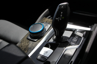 BMW 5シリーズ 530i Mｽﾎﾟｰﾂ 高出力 252馬力 3Dﾃﾞｻﾞｲﾝｴｱﾛ 液晶ﾒｰﾀｰ 全ﾋｰﾀｰ黒革 追従ACC HUD ｽﾃｱﾘﾝｸﾞｻﾎﾟｰﾄ ﾀｯﾁ画面ﾅﾋﾞTV 360度ﾊﾟﾉﾗﾏｶﾒﾗ ｱｸﾃｨﾌﾞPDC緊急ﾌﾞﾚｰｷ LEDﾍｯﾄﾞﾗｲﾄ ｵｰﾄﾊｲﾋﾞｰﾑ 電動ﾄﾗﾝｸ 2年保証