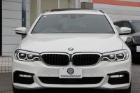 BMW 5シリーズ 530i ﾂｰﾘﾝｸﾞMｽﾎﾟｰﾂ ｾﾚｸﾄP 1ｵｰﾅ ﾊﾟﾉﾗﾏｻﾝR ﾊｰﾏﾝｶｰﾄﾞﾝ 4ｿﾞｰﾝAC 252馬力 全ﾋｰﾀｰ黒革 HUD 追従ACC ｽﾃｱﾘﾝｸﾞｻﾎﾟｰﾄ 液晶ﾒｰﾀｰ LEDﾍｯﾄﾞﾗｲﾄ ｵｰﾄﾊｲﾋﾞｰﾑ Pｱｼｽﾄﾌﾟﾗｽ ﾀｯﾁ画面ﾅﾋﾞ電動ﾄﾗﾝｸ 19AW Mｽﾎﾟｰﾂﾌﾞﾚｰｷ 2年保証