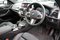 BMW X4 M40i 360馬力直6ﾀｰﾎﾞﾊﾟﾉﾗﾏｻﾝﾙｰﾌ 全席ﾋｰﾀｰ黒革 可変Mｻｽ 専用ﾃﾞﾌ 専用21AW ﾊｰﾏﾝｶｰﾄﾞﾝ 追従ACC HUD ｽﾃｱﾘﾝｸﾞｻﾎﾟｰﾄ ﾀｯﾁ画面HDDﾅﾋﾞTV 360度ﾊﾟﾉﾗﾏｶﾒﾗ PDC緊急ﾌﾞﾚｰｷ 2年保証