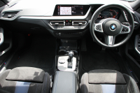 BMW 2シリーズ 218d ｸﾞﾗﾝｸｰﾍﾟMｽﾎﾟｰﾂ MｽﾎﾟｰﾂﾌﾟﾗｽP HUD Mｽﾎﾟｰﾂｼｰﾄ Mｼｰﾄﾍﾞﾙﾄ Mｽﾎﾟｰﾂﾌﾞﾚｰｷ ﾅﾋﾞｹﾞｰｼｮﾝP BMWﾗｲﾌﾞｺｯｸﾋﾟｯﾄ ｱｯﾌﾟﾙｶｰﾌﾟﾚｲ 後退ｱｼｽﾄ AI音声会話 ﾜｲﾔﾚｽ充電 追従ACC LEDﾍｯﾄﾞﾗｲﾄ ｵｰﾄﾊｲﾋﾞｰﾑ ｵﾌﾟｼｮﾝ18AW 2年保証