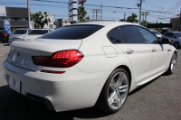 BMW 6シリーズ 640i ｸﾞﾗﾝｸｰﾍﾟMｽﾎﾟｰﾂ 変更後ﾓﾃﾞﾙ ｻﾝﾙｰﾌ ﾋｰﾀｰ黒革 LEDﾍｯﾄﾞﾗｲﾄ ｵﾌﾟｼｮﾝ20AW NEWﾃﾞｻﾞｲﾝｽﾃｱﾘﾝｸﾞ衝突軽減ﾌﾞﾚｰｷ 車線逸脱警告 歩行者警告 ｸﾙｺﾝ HDDﾅﾋﾞTV Bｶﾒﾗ ﾊﾟﾄﾞﾙｼﾌﾄ ｽﾏｰﾄｷｰ 専用ｴｱﾛ 320馬力 直6ﾀｰﾎﾞ2年保証