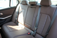 BMW 3シリーズ 320i ﾋﾟｭｱｴﾚｶﾞﾝｽ 首都圏100台限定車 ﾋｰﾀｰ付ﾓｶﾚｻﾞｰ ﾌﾟﾗｽP ｺﾝﾌｫｰﾄP ｽﾃｱﾘﾝｸﾞｻﾎﾟｰﾄ 追従ACC BMWﾗｲﾌﾞｺｯｸﾋﾟｯﾄﾞ第7世代ﾀｯﾁﾊﾟﾈﾙ対応ﾅﾋﾞ360度ｶﾒﾗ 置くだけ充電 LEDﾍｯﾄﾞﾗｲﾄ 電動ﾄﾗﾝｸ 2年保証