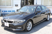 BMW 3シリーズ 320i ﾋﾟｭｱｴﾚｶﾞﾝｽ 首都圏100台限定車 ﾋｰﾀｰ付ﾓｶﾚｻﾞｰ ﾌﾟﾗｽP ｺﾝﾌｫｰﾄP ｽﾃｱﾘﾝｸﾞｻﾎﾟｰﾄ 追従ACC BMWﾗｲﾌﾞｺｯｸﾋﾟｯﾄﾞ第7世代ﾀｯﾁﾊﾟﾈﾙ対応ﾅﾋﾞ360度ｶﾒﾗ 置くだけ充電 LEDﾍｯﾄﾞﾗｲﾄ 電動ﾄﾗﾝｸ 2年保証