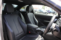 BMW 2シリーズ M235i ｸｰﾍﾟ直6ﾀｰﾎﾞ326馬力 ﾋｰﾀｰ黒革 ｱﾀﾞﾌﾟﾃｨﾌﾞMｻｽ Mｽﾎﾟｰﾂﾌﾞﾚｰｷ Bｶﾒﾗ&ﾘｱPDC 衝突軽減ﾌﾞﾚｰｷ 車線逸脱警告 歩行者警告 ﾌﾞﾚｰｷ付ｸﾙｺﾝ HDDﾅﾋﾞBluetooth接続 ｽﾏｰﾄｷｰ 専用ﾌﾞﾚｰｷ 18AW 2年保証