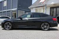 BMW 3シリーズ 320i ｸﾞﾗﾝﾂｰﾘｽﾓ Mｽﾎﾟｰﾂ 後期LCI 新ｴﾝｼﾞﾝ ﾋｰﾀｰ黒革 LEDﾍｯﾄﾞﾗｲﾄ&ﾃｰﾙ 追従ACC ﾚｰﾝﾁｪﾝｼﾞ警告 衝突軽減ﾌﾞﾚｰｷ 車線逸脱警告 歩行者警告 HDDﾅﾋﾞTOPﾋﾞｭｰｶﾒﾗ ｻｲﾄﾞﾋﾞｭｰｶﾒﾗ 電動ﾄﾗﾝｸ ｽﾏｰﾄｷｰ 2年保証