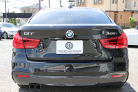 BMW 3シリーズ 320i ｸﾞﾗﾝﾂｰﾘｽﾓ Mｽﾎﾟｰﾂ 後期LCI 新ｴﾝｼﾞﾝ ﾋｰﾀｰ黒革 LEDﾍｯﾄﾞﾗｲﾄ&ﾃｰﾙ 追従ACC ﾚｰﾝﾁｪﾝｼﾞ警告 衝突軽減ﾌﾞﾚｰｷ 車線逸脱警告 歩行者警告 HDDﾅﾋﾞTOPﾋﾞｭｰｶﾒﾗ ｻｲﾄﾞﾋﾞｭｰｶﾒﾗ 電動ﾄﾗﾝｸ ｽﾏｰﾄｷｰ 2年保証