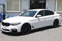 BMW 5シリーズ 530i Mｽﾎﾟｰﾂ ｺﾝﾌｫｰﾄP 高出力 252馬力 全ﾋｰﾀｰ黒革 ﾏｯｻｰｼﾞｱｸﾃｨﾌﾞﾍﾞﾝﾁﾚｰｼｮﾝ ｺﾝﾌｫｰﾄｼｰﾄ 追従ACC ｽﾃｱﾘﾝｸﾞｻﾎﾟｰﾄ LEDﾍｯﾄﾞﾗｲﾄ ｵｰﾄﾊｲﾋﾞｰﾑ ﾀｯﾁ画面ﾅﾋﾞTV 360度ﾊﾟﾉﾗﾏｶﾒﾗ 電動ﾄﾗﾝｸ 前後ｴｱﾛ ﾌﾞﾗｯｸ19AW 2年保証