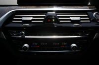 BMW 5シリーズ 530i Mｽﾎﾟｰﾂ ｺﾝﾌｫｰﾄP 高出力 252馬力 全ﾋｰﾀｰ黒革 ﾏｯｻｰｼﾞｱｸﾃｨﾌﾞﾍﾞﾝﾁﾚｰｼｮﾝ ｺﾝﾌｫｰﾄｼｰﾄ 追従ACC ｽﾃｱﾘﾝｸﾞｻﾎﾟｰﾄ LEDﾍｯﾄﾞﾗｲﾄ ｵｰﾄﾊｲﾋﾞｰﾑ ﾀｯﾁ画面ﾅﾋﾞTV 360度ﾊﾟﾉﾗﾏｶﾒﾗ 電動ﾄﾗﾝｸ 前後ｴｱﾛ ﾌﾞﾗｯｸ19AW 2年保証