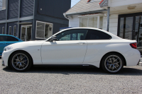 BMW 2シリーズ M235i ｸｰﾍﾟ1ｵｰﾅ 直6ﾀｰﾎﾞ326馬力 ﾋｰﾀｰ黒革 Mﾊﾟﾌｫｰﾏﾝｽﾘｯﾌﾟ&ｲﾝﾃﾘｱ BBS18AW ｱﾀﾞﾌﾟﾃｨﾌﾞMｻｽ Mｽﾎﾟｰﾂﾌﾞﾚｰｷ Bｶﾒﾗ&ﾘｱPDC 衝突軽減ﾌﾞﾚｰｷ 車線逸脱警告 歩行者警告 ﾌﾞﾚｰｷ付ｸﾙｺﾝ HDDﾅﾋﾞBluetooth接続 ｽﾏｰﾄｷｰ 専用ﾌﾞﾚｰｷ 2年保証