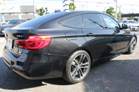 BMW 3シリーズ 320i ｸﾞﾗﾝﾂｰﾘｽﾓ Mｽﾎﾟｰﾂ 後期LCI 新ｴﾝｼﾞﾝ LEDﾍｯﾄﾞﾗｲﾄ&ﾃｰﾙ 追従ACC ﾚｰﾝﾁｪﾝｼﾞ警告 衝突軽減ﾌﾞﾚｰｷ 車線逸脱警告 歩行者警告 HDDﾅﾋﾞTOPﾋﾞｭｰｶﾒﾗ ｻｲﾄﾞﾋﾞｭｰｶﾒﾗ 電動ﾄﾗﾝｸ ｽﾏｰﾄｷｰ 2年保証