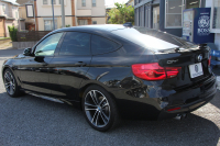 BMW 3シリーズ 320i ｸﾞﾗﾝﾂｰﾘｽﾓ Mｽﾎﾟｰﾂ 後期LCI 新ｴﾝｼﾞﾝ LEDﾍｯﾄﾞﾗｲﾄ&ﾃｰﾙ 追従ACC ﾚｰﾝﾁｪﾝｼﾞ警告 衝突軽減ﾌﾞﾚｰｷ 車線逸脱警告 歩行者警告 HDDﾅﾋﾞTOPﾋﾞｭｰｶﾒﾗ ｻｲﾄﾞﾋﾞｭｰｶﾒﾗ 電動ﾄﾗﾝｸ ｽﾏｰﾄｷｰ 2年保証