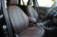 BMW X1 Xdrive18d Xﾗｲﾝ ﾊｲﾗｲﾝ 変更後ﾀｯﾁ画面ﾅﾋﾞﾋｰﾀｰ茶革 電動ｼｰﾄ&ﾒﾓﾘｰ 追従ACC HUD LEDﾍｯﾄﾞﾗｲﾄ ｺﾝﾌｫｰﾄP 電動ﾘｱｹﾞｰﾄ ｽﾏｰﾄｷｰ 衝突軽減ﾌﾞﾚｰｷ 車線逸脱警告 歩行者警告 Pｱｼｽﾄ 2年保証