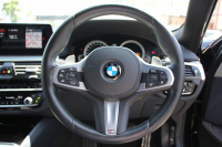 BMW 5シリーズ 530i ﾂｰﾘﾝｸﾞﾌﾞﾗｯｸｱｳﾄ 特別仕様車 1ｵｰﾅ 高出力 ﾅｲﾄﾌﾞﾙｰﾚｻﾞｰ 可変ｻｽ HUD ﾊｰﾏﾝｶｰﾄﾞﾝ 追従ACC ｽﾃｱﾘﾝｸﾞｻﾎﾟｰﾄ ﾀｯﾁ画面HDDﾅﾋﾞTV LEDﾍｯﾄﾞﾗｲﾄ ｵｰﾄﾊｲﾋﾞｰﾑ 電動ﾘｱｹﾞｰﾄ 360度ｶﾒﾗ 全席ﾋｰﾀｰ ﾌﾞﾗｯｸ19AW 2年保証