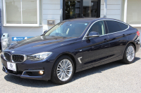 BMW 3シリーズ 320i ｸﾞﾗﾝﾂｰﾘｽﾓ ﾗｸﾞｼﾞｭｱﾘｰ 1ｵｰﾅ 追従ACC ﾋｰﾀｰ茶革 衝突軽減ﾌﾞﾚｰｷ 車線逸脱警告 歩行者警告 ﾀｯﾁﾊﾟｯﾄﾞ対応iﾄﾞﾗｲﾌﾞHDDﾅﾋﾞBｶﾒﾗ 電動ﾄﾗﾝｸ ｽﾏｰﾄｷｰ Bluetooth接続 ｸﾛｰﾑﾗｲﾝｴｸｽﾃﾘｱ 2年保証