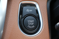 BMW 3シリーズ 320i ｸﾞﾗﾝﾂｰﾘｽﾓ ﾗｸﾞｼﾞｭｱﾘｰ 1ｵｰﾅ 追従ACC ﾋｰﾀｰ茶革 衝突軽減ﾌﾞﾚｰｷ 車線逸脱警告 歩行者警告 ﾀｯﾁﾊﾟｯﾄﾞ対応iﾄﾞﾗｲﾌﾞHDDﾅﾋﾞBｶﾒﾗ 電動ﾄﾗﾝｸ ｽﾏｰﾄｷｰ Bluetooth接続 ｸﾛｰﾑﾗｲﾝｴｸｽﾃﾘｱ 2年保証