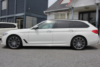 BMW 5シリーズ 530i ﾂｰﾘﾝｸﾞMｽﾎﾟｰﾂ 高出力 252馬力 ﾊﾟﾉﾗﾏｻﾝﾙｰﾌ 全ﾋｰﾀｰ黒革 HUD ﾜｲﾔﾚｽ充電 ｼﾞｪｽﾁｬｰC 追従ACC ｽﾃｱﾘﾝｸﾞｻﾎﾟｰﾄ ﾀｯﾁ画面HDDﾅﾋﾞTV 360度ｶﾒﾗ 電動ﾄﾗﾝｸ LEDﾍｯﾄﾞﾗｲﾄ 2年保証