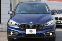 BMW 2シリーズ 218d ｸﾞﾗﾝﾂｱﾗｰ ﾗｸﾞｼﾞｭｱﾘｰ 3列7人乗 追従ACC HUD 変更後ﾀｯﾁ画面ﾅﾋﾞﾋｰﾀｰ黒革 LEDﾍｯﾄﾞﾗｲﾄ ｺﾝﾌｫｰﾄP 電動ﾘｱｹﾞｰﾄ ｽﾏｰﾄｷｰ 衝突軽減ﾌﾞﾚｰｷ 車線逸脱警告 歩行者警告 Pｱｼｽﾄ 2年保証