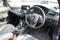 BMW 2シリーズ 218d ｸﾞﾗﾝﾂｱﾗｰ ﾗｸﾞｼﾞｭｱﾘｰ 3列7人乗 追従ACC HUD 変更後ﾀｯﾁ画面ﾅﾋﾞﾋｰﾀｰ黒革 LEDﾍｯﾄﾞﾗｲﾄ ｺﾝﾌｫｰﾄP 電動ﾘｱｹﾞｰﾄ ｽﾏｰﾄｷｰ 衝突軽減ﾌﾞﾚｰｷ 車線逸脱警告 歩行者警告 Pｱｼｽﾄ 2年保証