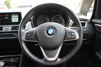 BMW 2シリーズ 218d ｸﾞﾗﾝﾂｱﾗｰ ﾗｸﾞｼﾞｭｱﾘｰ 3列7人乗 追従ACC HUD 変更後ﾀｯﾁ画面ﾅﾋﾞﾋｰﾀｰ黒革 LEDﾍｯﾄﾞﾗｲﾄ ｺﾝﾌｫｰﾄP 電動ﾘｱｹﾞｰﾄ ｽﾏｰﾄｷｰ 衝突軽減ﾌﾞﾚｰｷ 車線逸脱警告 歩行者警告 Pｱｼｽﾄ 2年保証